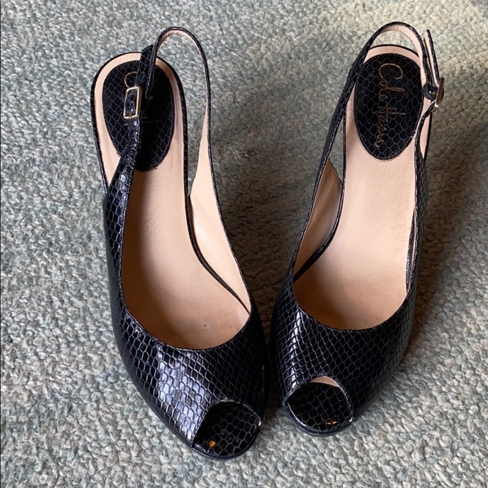 8.5B Cole Haan w/ Nike Air black snake skin pumps